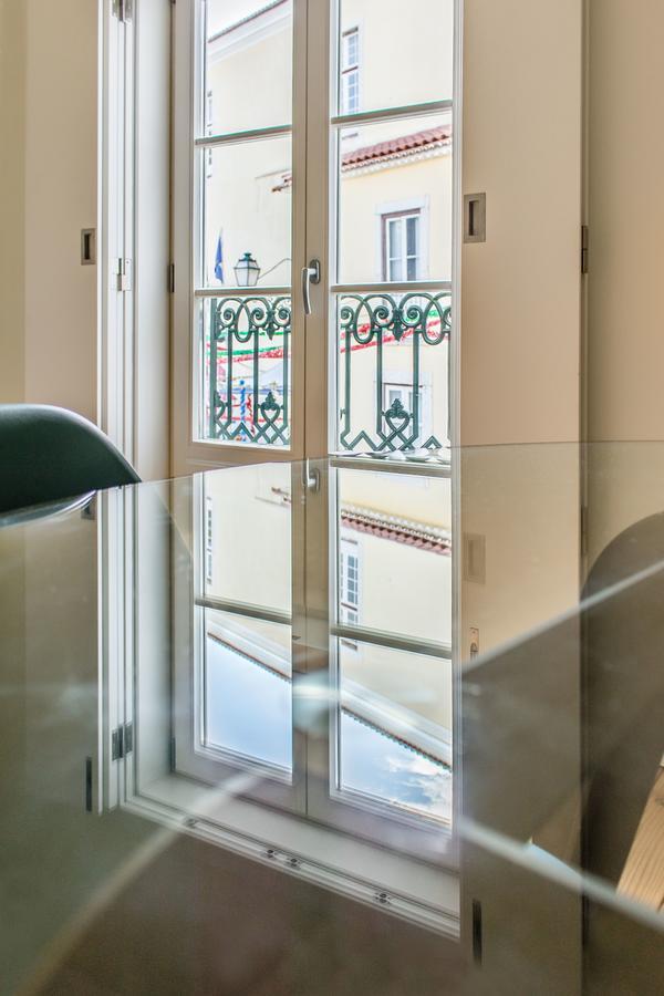 Design Apartment In Typical Alfama Lisboa Exteriör bild