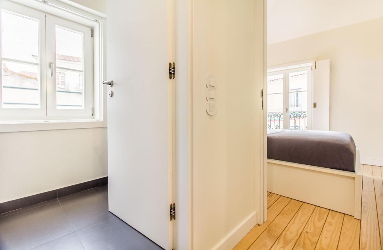 Design Apartment In Typical Alfama Lisboa Exteriör bild